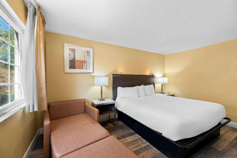 Bedroom 2, Americas Best Value Inn & Suites Flagstaff, Coconino