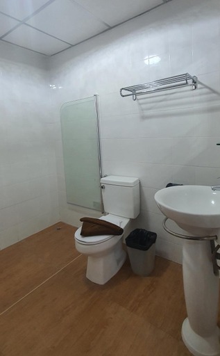 Bathroom 4, Shiba Guesthouse, Pattaya