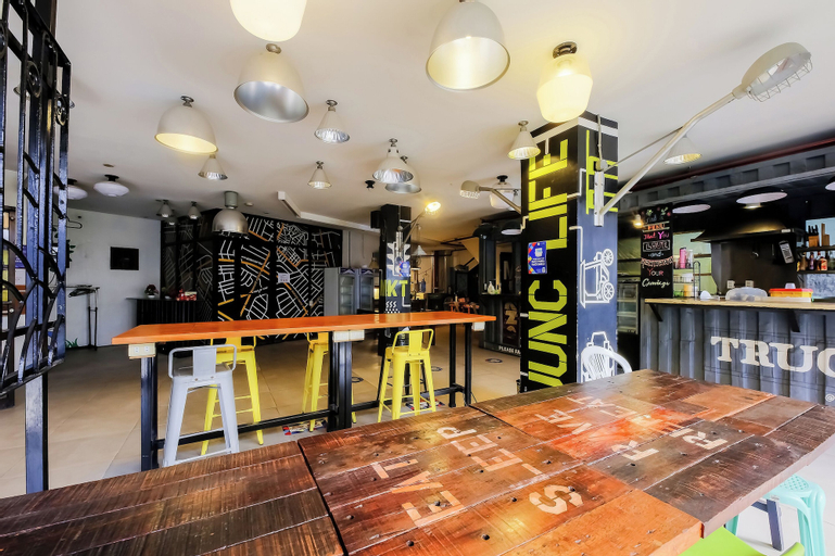 Food & Drinks 5, Spot On Junction Hostel, Makati City
