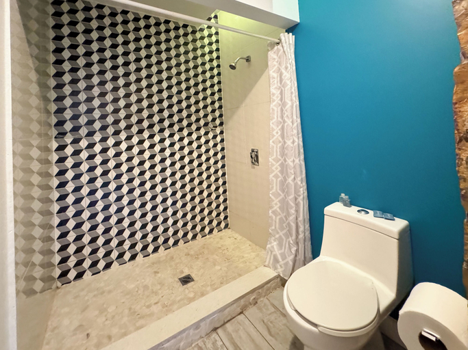Bathroom 4, Hotel Castillos del Mar, Tijuana
