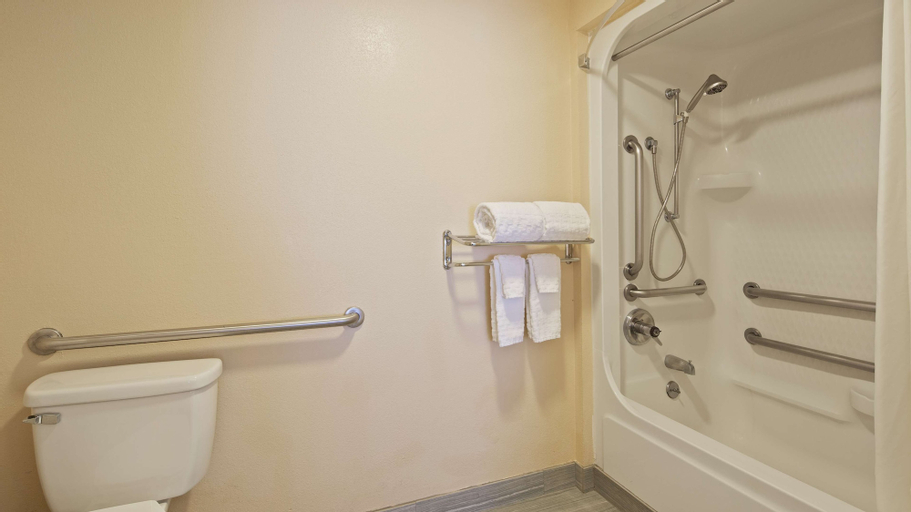 Bedroom 4, Best Western Mountainbrook Inn, Haywood