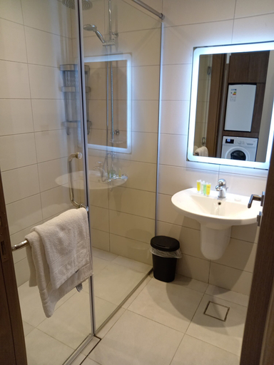 Bathroom 3, ALSHAKREEN SUITES, Ardhah