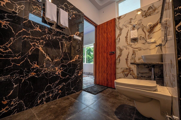 Bathroom 4, Hotel Rishikesh Grand by Kool-stays, Garhwal