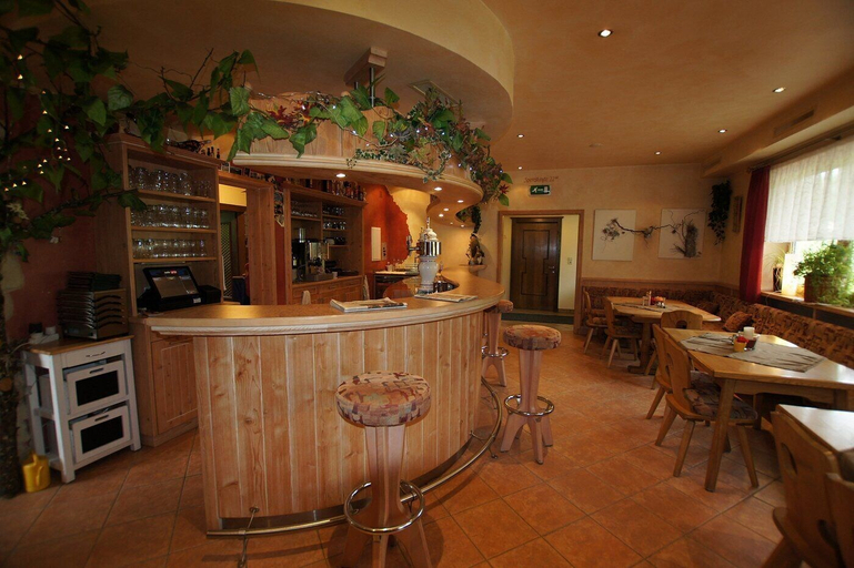 Food & Drinks 5, Lutz Alpenblick B&B, Reutte