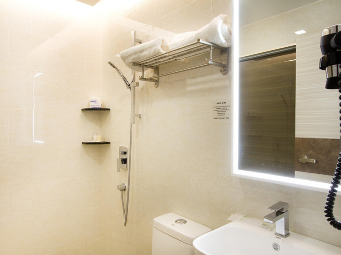 Bathroom 8