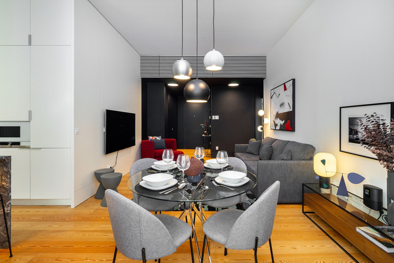 Others 4, Prime Location Contemporary Luxury Apartment W/ Ac & Elevator, Lisbon