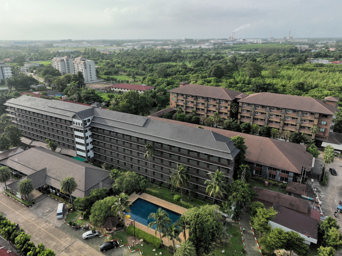 Exterior & Views 2, Eastpana 304(R1) Executive Residence, Sri Mahar Pho