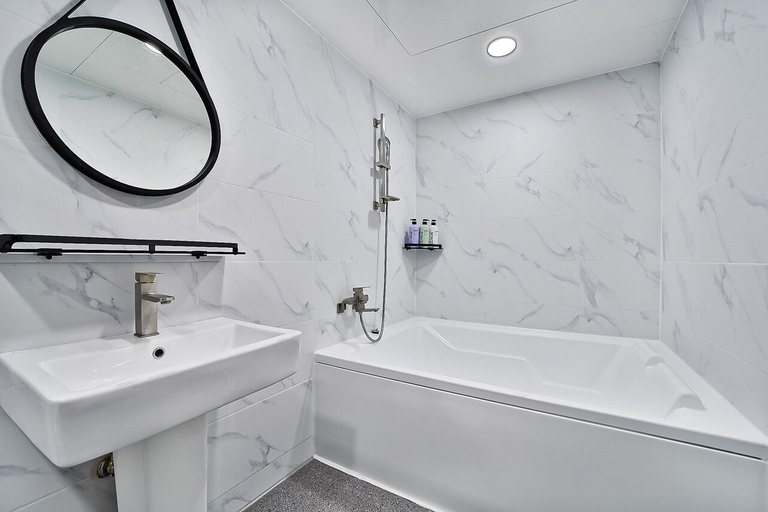 Bathroom 3, Gimcheon Sweet Hotel, Gimcheon