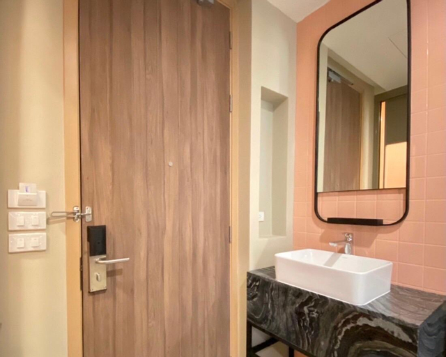 Bathroom 6
