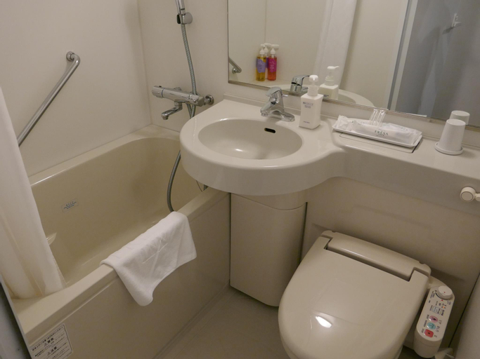 Bathroom 7