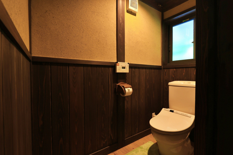 Bathroom 3, Aunsanbo, Misaki