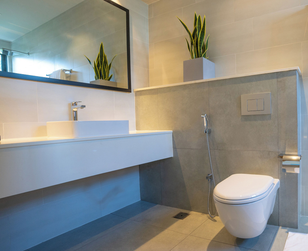 Bathroom 4, Whale Shark Boutique