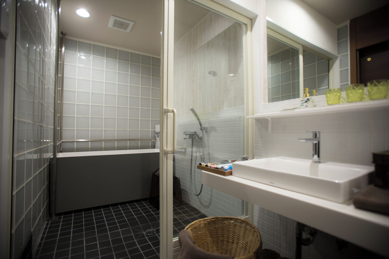 Bathroom 5, Tateshina Shinyu Onsen, Chino