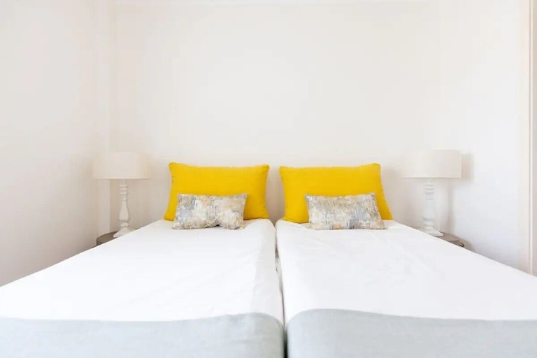 Bedroom 2, Countryside Charm Near Wedding Venue W/ Bbq Patio, Torres Vedras