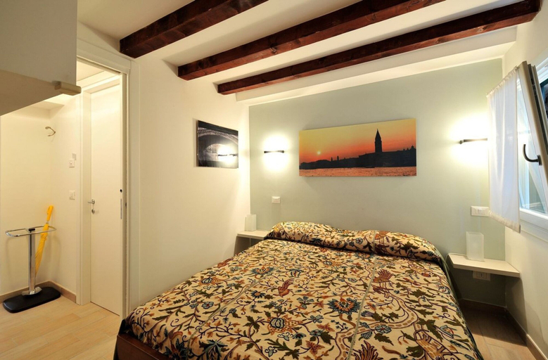Room 3, Creme Caramel Room by Wonderful Italy, Venezia