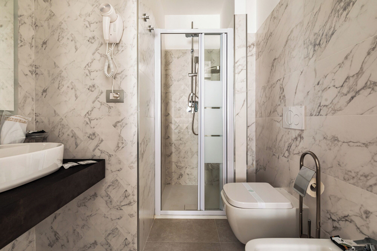 Bathroom 5, Adelante Rooms San Giovanni, Roma