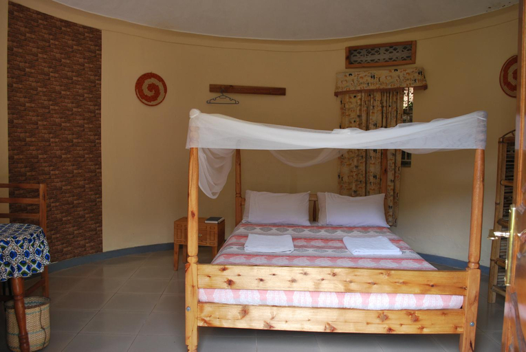 Others 3, Crater Bay Cottages, Ndorwa