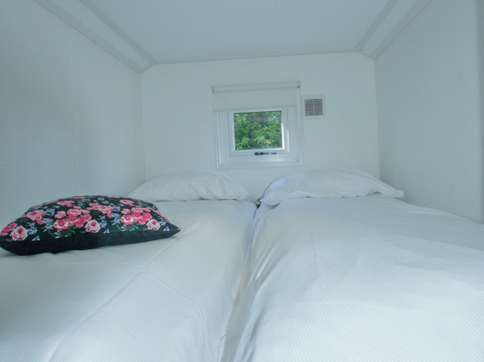 Others 4, Holiday Lodge in Staphorst With Pool Access, Staphorst