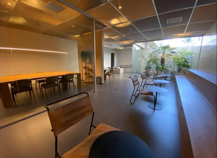 Restaurant 2