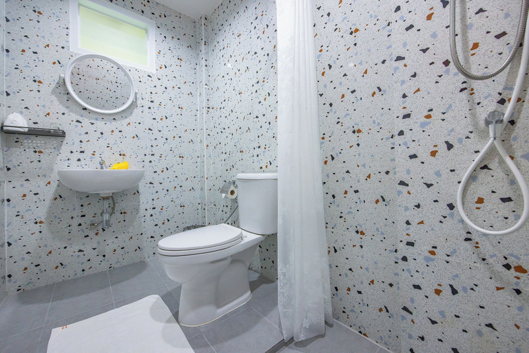 Bathroom 5, Karon Hotel  at 22, Pulau Phuket
