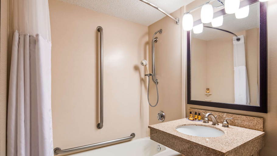 Bathroom 4, Best Western Plus St. Paul North/Shoreview, Ramsey