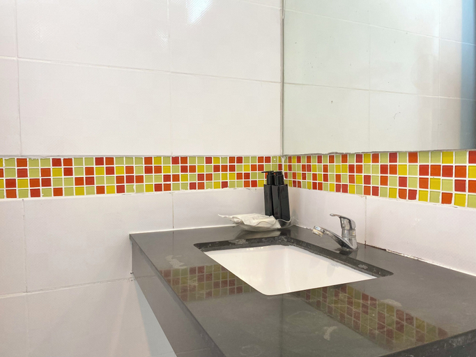 Bathroom 4, Patong Platinums, Phuket Island