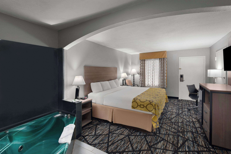 Bedroom 3, Baymont by Wyndham Mobile/Tillmans Corner, Mobile