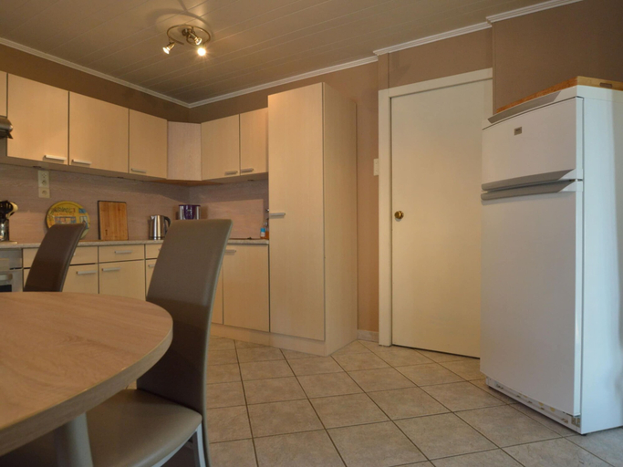 Others 4, Lovely Cottage in Waimes near Lake, Liège