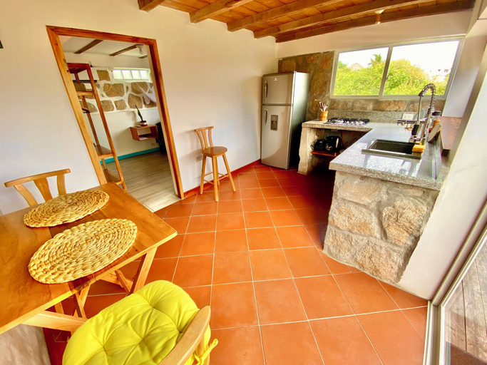 Others 4, CASA DE ORON, Santa Elena
