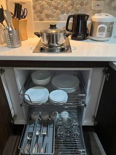 Others 3, Homey 1 Bedroom Unit at Air Residences, Makati City