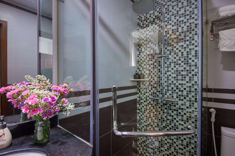 Bathroom 5, Gieng Ngoc Hotel, Cát Hải