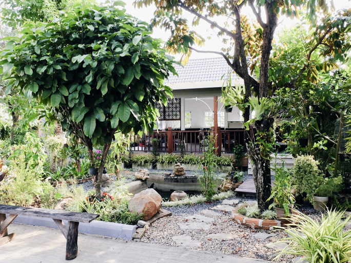 Food & Drinks 5, The Boone Resort, San Kamphaeng