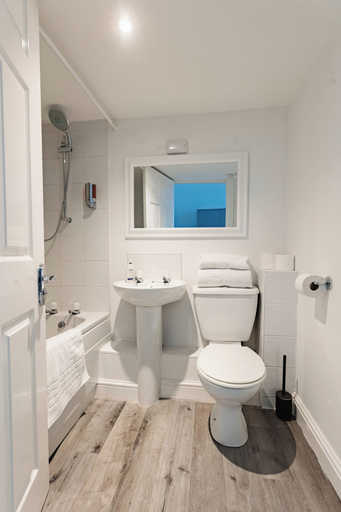 Bathroom, Platform City Studio Apartment No.9, Kingston upon Hull