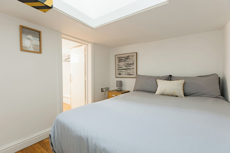 Bedroom, Platform City Studio Apartment No.9, Kingston upon Hull