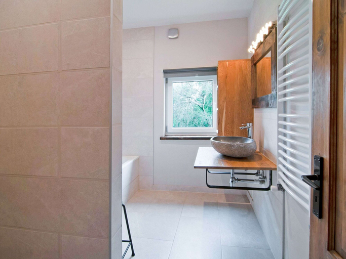 Bathroom 3, Scenic Stay in Xhoffraix, Liège