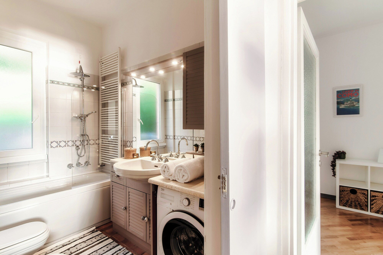 Bathroom, Horizon, Como