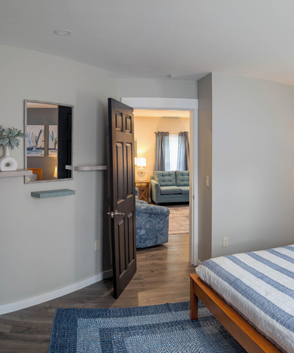 Modern NewlyFurnished Acadia Apt, Hancock