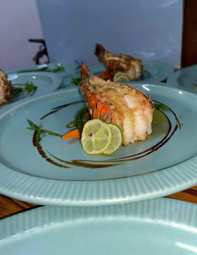 Room 2, Charming Sea View Town House Chef Driver Optional