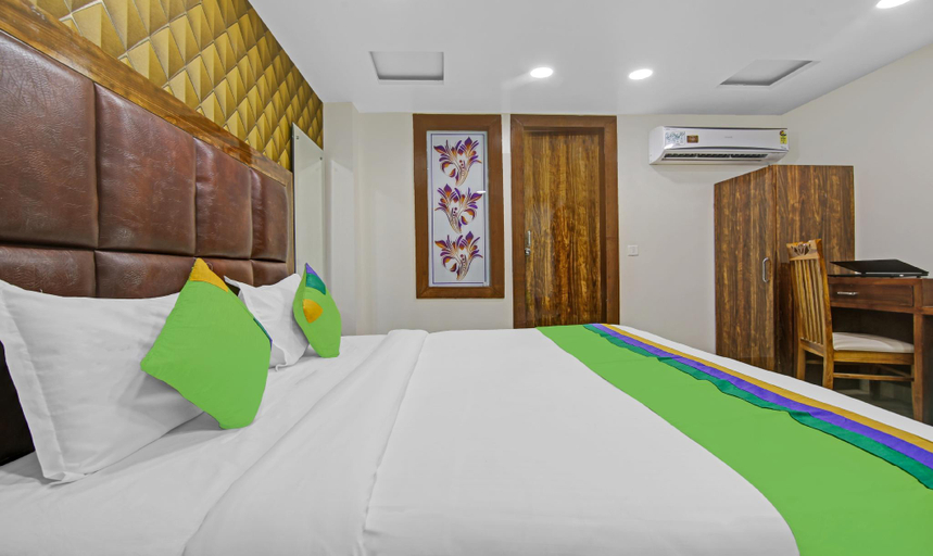 Bedroom 3, Treebo Mona Grand, Delhi
