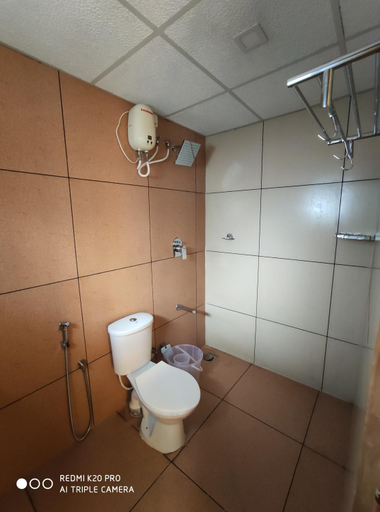 Bathroom, Hotel Sree Gokulam Apartments, Thrissur