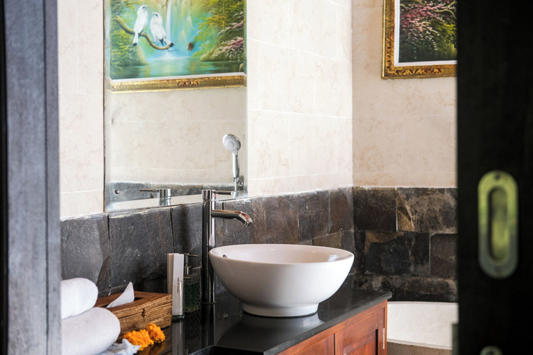 Bathroom 4, Villa Tirtha Amertha Ubud, Gianyar