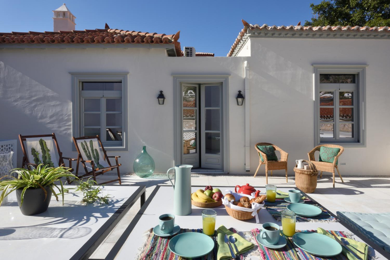 Others 4, Cactus Hydra - Art Apartments, Attica