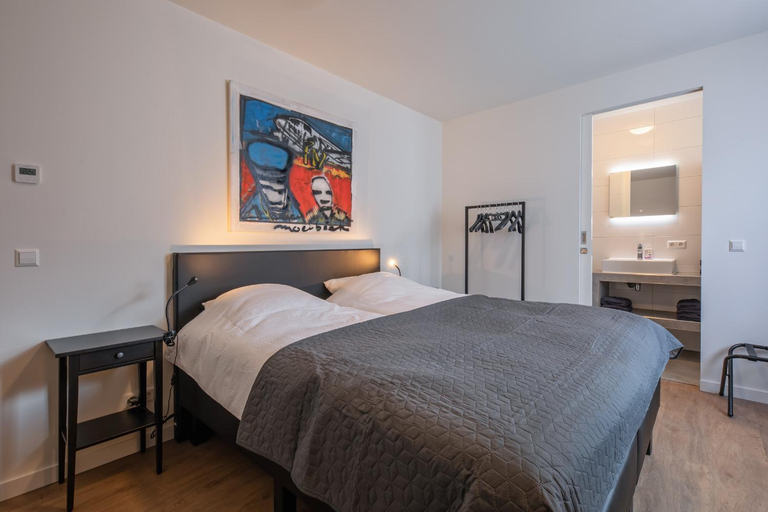 Others 4, Bed & Parking Burght van Texel, Texel