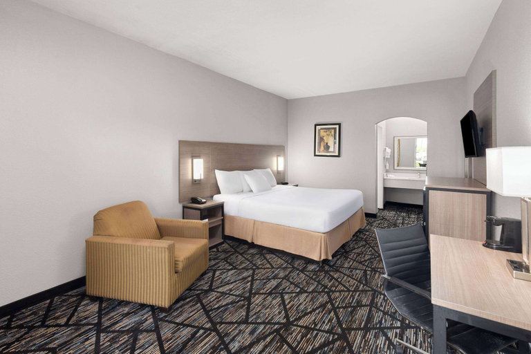 Bedroom 3, Baymont by Wyndham Mobile/Tillmans Corner, Mobile