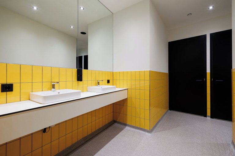 Bathroom 2, Little Monkey Hostel, Enschede