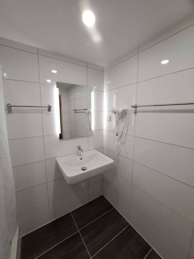 Bathroom 5, Haven - Hotel am Stadion, Leverkusen