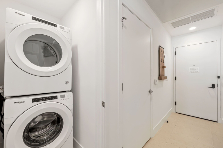 Bathroom, PH 51 Studio with Panoramic City Views, Miami-Dade