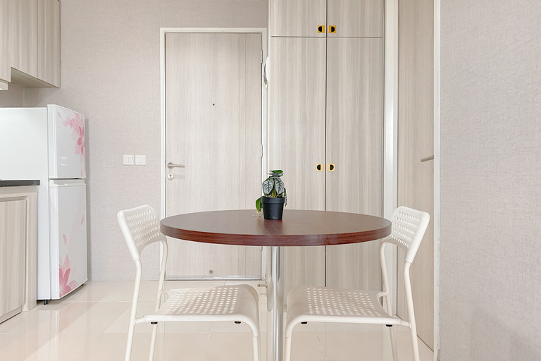 Others 4, Spacious and Cozy Living Studio at Azalea Suites Apartment By Travelio, Cikarang