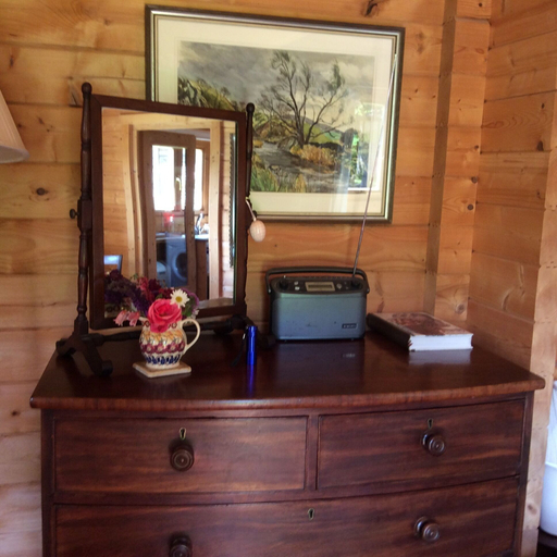 Interior 2, Sleeps2- Freewifi - Walkersparadise - South Facing, Somerset