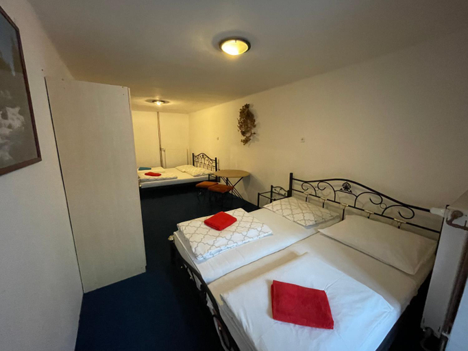 Bedroom 2, Chata Korenny vrch Pezinska Baba, Pezinok